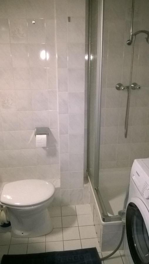Rooming24, Kleine Pension Любек Екстериор снимка