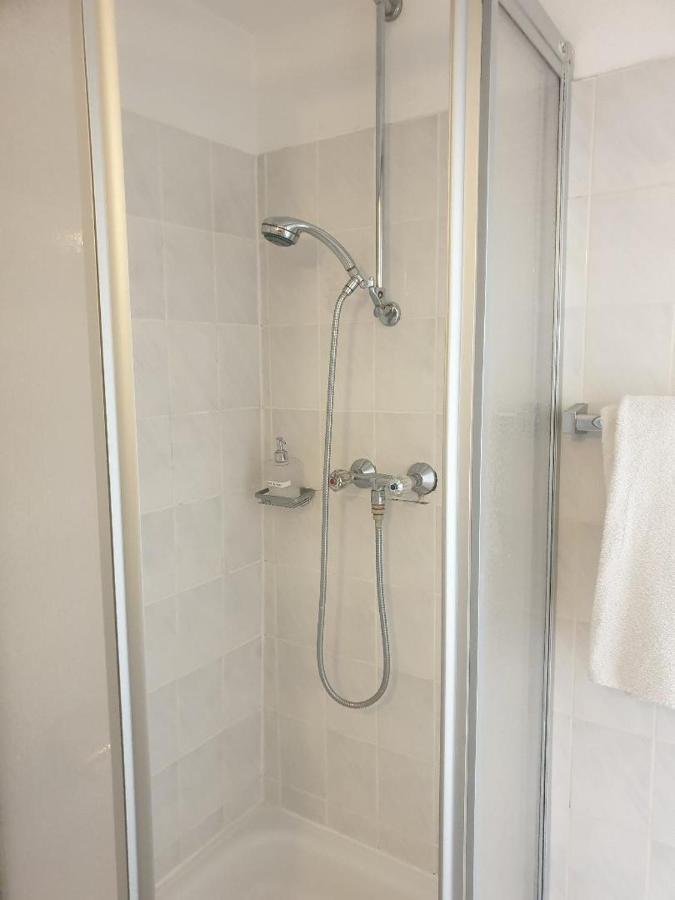 Rooming24, Kleine Pension Любек Екстериор снимка