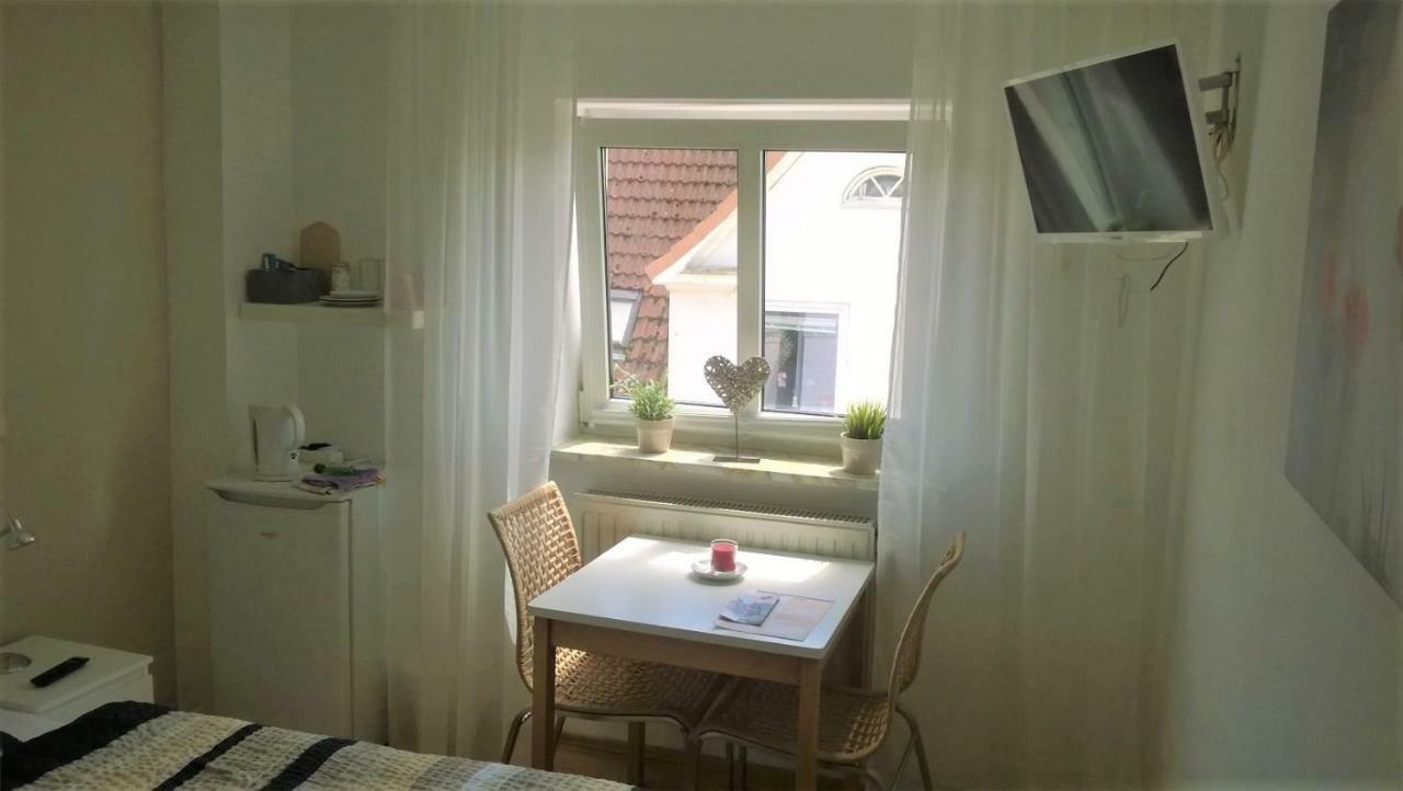 Rooming24, Kleine Pension Любек Екстериор снимка