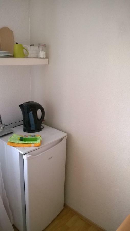 Rooming24, Kleine Pension Любек Екстериор снимка