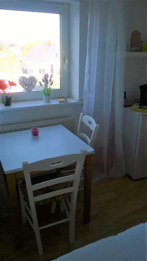 Rooming24, Kleine Pension Любек Екстериор снимка