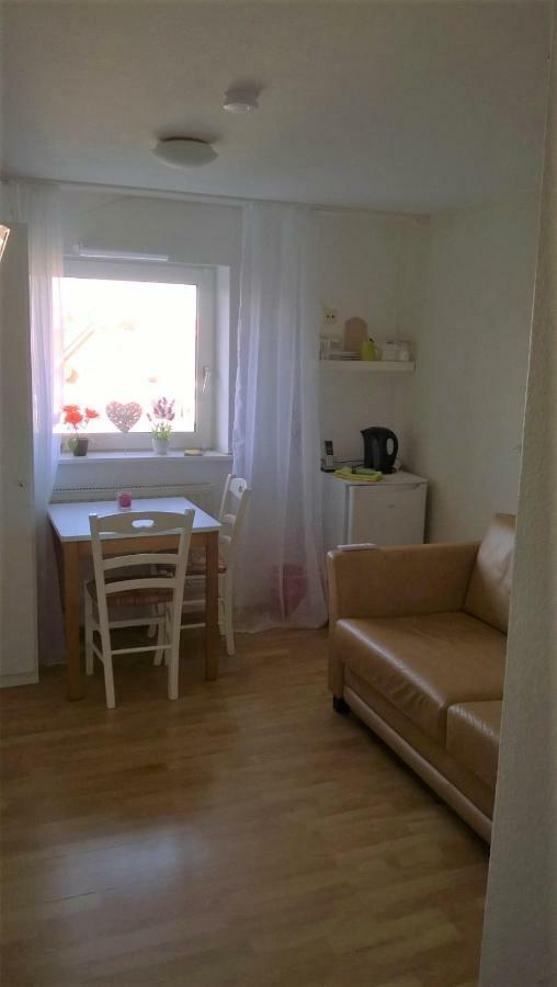 Rooming24, Kleine Pension Любек Екстериор снимка
